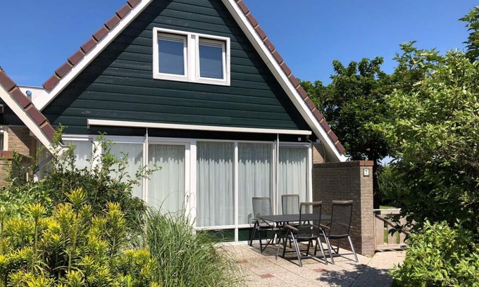 Julianadorp House | Holiday home Casa Juliana, just 500 meters from the beach.