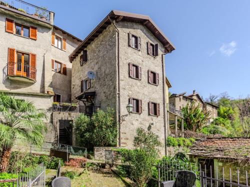 Santa Maria - Rezzonico House | Holiday Home Casa Sul Torrente by Interhome