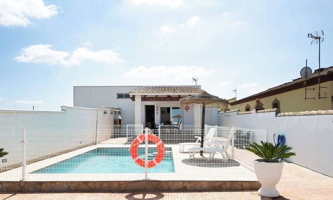 Conil de la Frontera House | Holiday Home "Casa Susana" with Private Pool, 2 Private Terraces and Wi-Fi