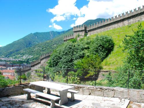 Bellinzona House | Holiday Home Casetta salita ai Castelli by Interhome