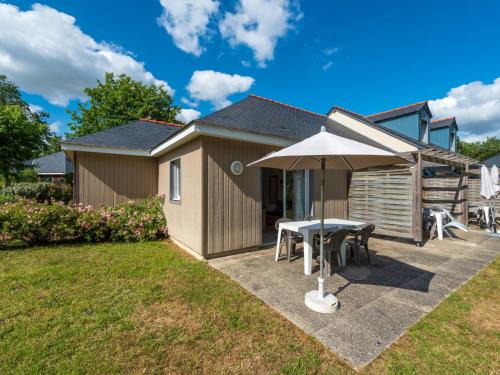 Saumur House | Holiday Home Cottage Privilège-3 by Interhome