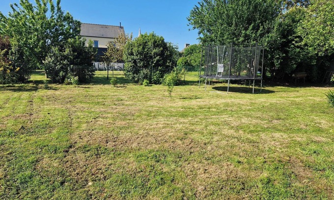 Sevignac House | Holiday Home 'De L'enclume' with Private Garden, Balcony and Wi-Fi