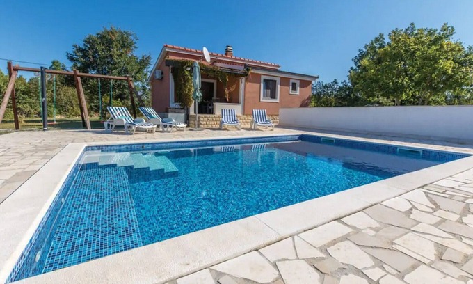 Sinj House | Holiday Home Domina