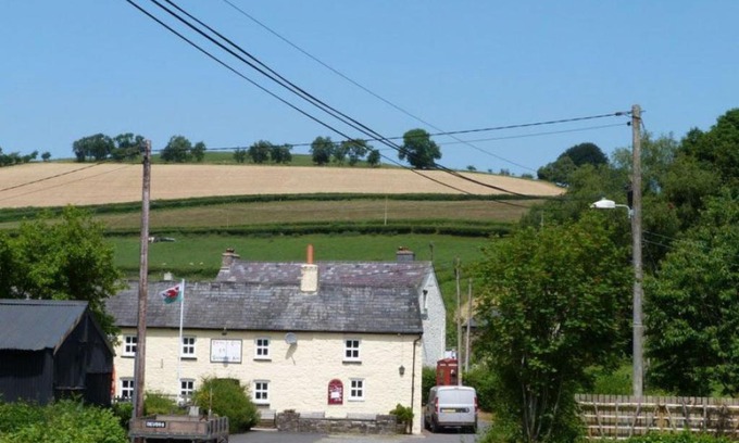 Brecon House | Holiday Home Eithrin Fach by Interhome
