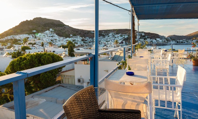 Skala House | Holiday Home 'El Greco Balcony Twin 2nd Floor' with Sea View, Wi-Fi and Air Conditioning
