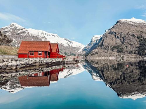 Balestrand House | Holiday Home Elghytta by Interhome