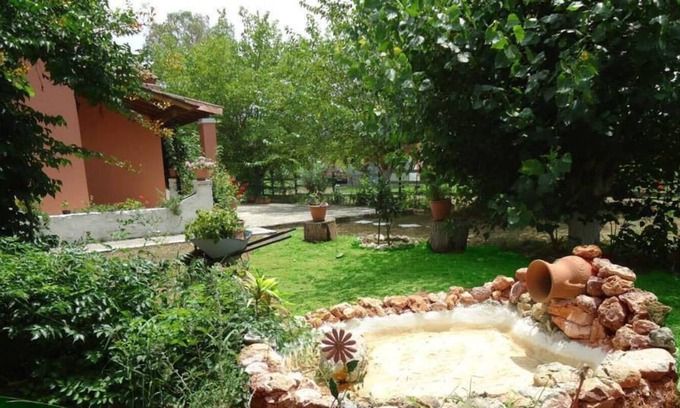 Ipsos House | Holiday Home "Errika House 4" with Mountain View, Garden & Wi-Fi