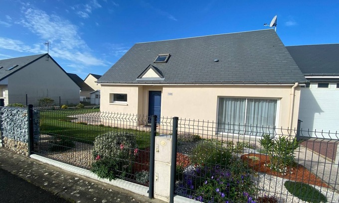 Hauteville-sur-Mer House | Holiday Home in Normandy near Sandy Beach