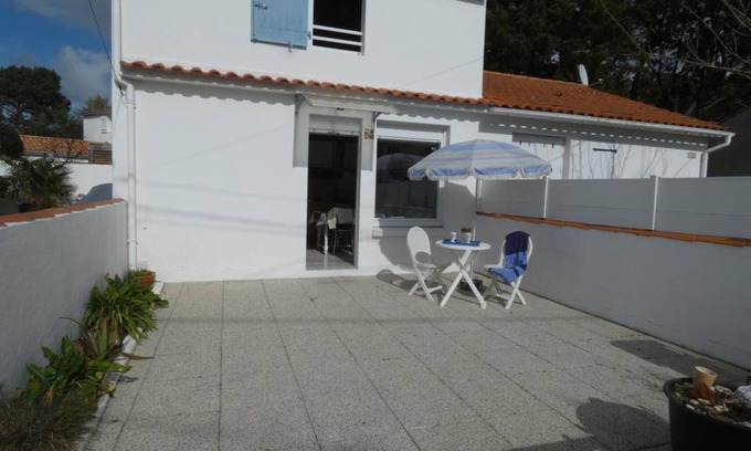 Fromentine House | Holiday home in Fromentine near beach, sought-after area, terrace, parking
