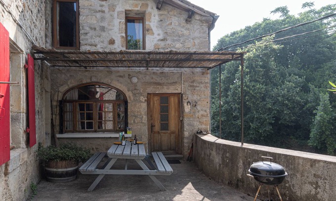 Laurac-en-Vivarais House | Holiday Home 'Maison De Village - L'Externat' with Private Terrace, Wi-Fi and Air Conditioning