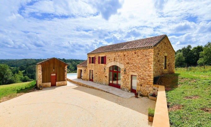 Prats-du-Perigord House | Holiday Home in Sarla with Private Pool