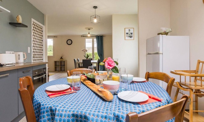 Sainte-Mere-Eglise Cottage | Holiday Home in Sainte-Mère Église, Private Garden