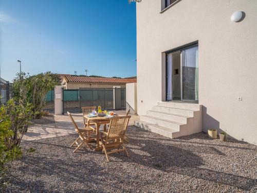 Sainte-Marie-Plage House | Holiday Home Aubépines by Interhome