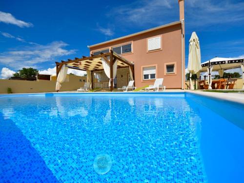 Tinj House | Holiday Home Frane by Interhome