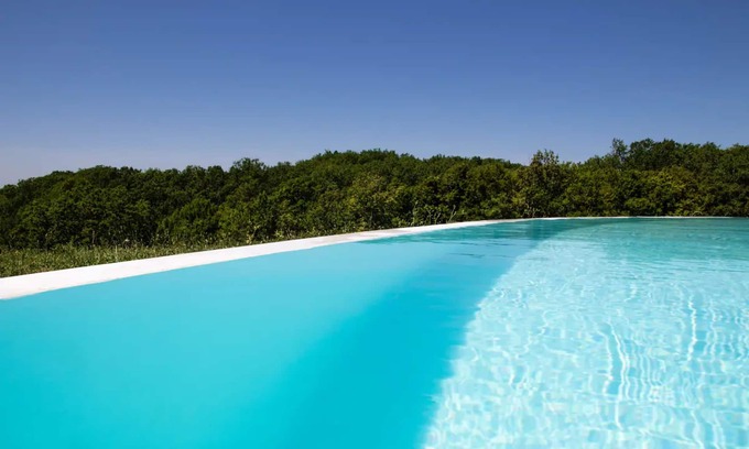 Le Vigan House | Holiday Home 'Gite De Janis Spa Et Piscine' with Private Pool, Wi-Fi and Air Conditioning