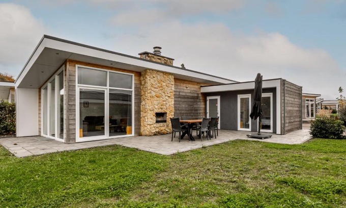 Gasthuis House | Holiday Home Green Resort Mooi Bemelen-3