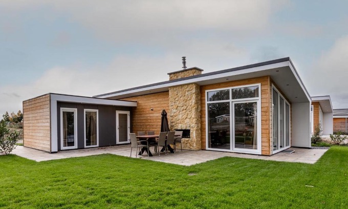 Gasthuis House | Holiday Home Green Resort Mooi Bemelen-1 by Interhome