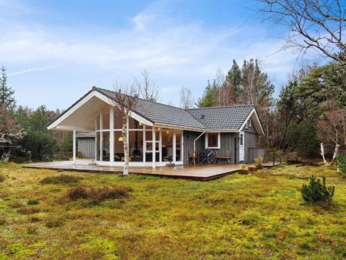 Fur House | Holiday Home Guri - 600m to the inlet by Interhome