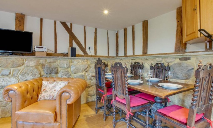 Cranbrook House | Holiday Home Hartley Dyke Barn by Interhome