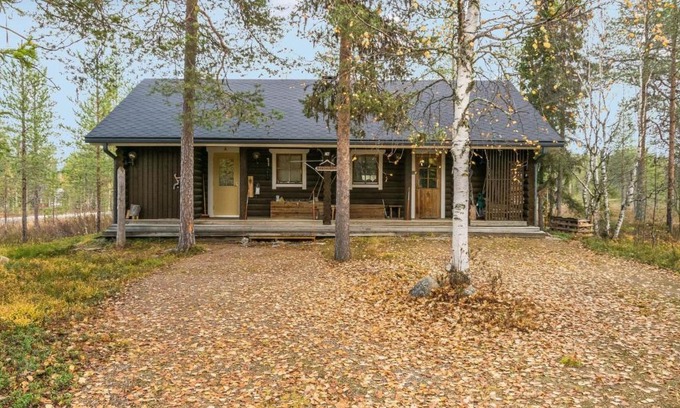 Lampivaara House | Holiday Home Henkari b by Interhome