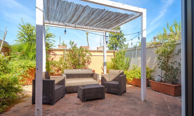 Copertino House | Holiday Home "Il Melograno" with Garden & Wi-Fi