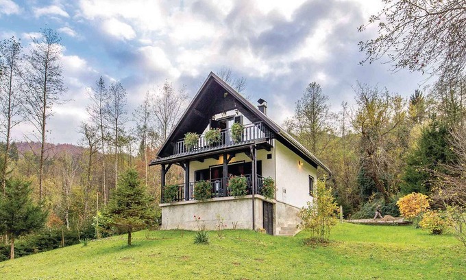 Turke House | Holiday home in a quiet location and in the immediate vicinity of the river