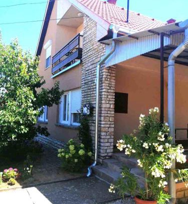 Balatonfoldvar House | Holiday home in Balatonföldvar 36529