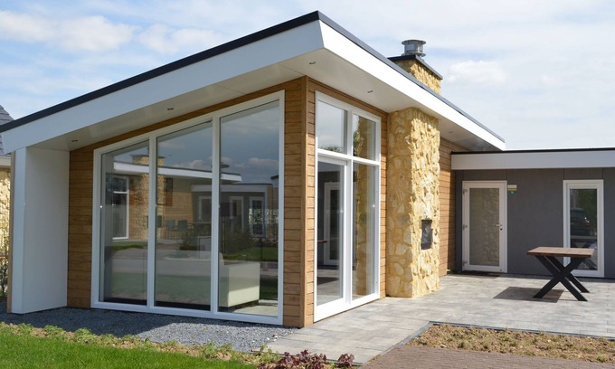 Gasthuis House | Holiday Home in Bemelen with Sauna