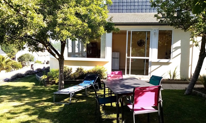 Binic House | Holiday Home in Binic near Sandy Beach