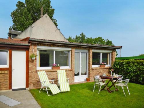 Cayeux-sur-Mer House | Holiday Home in Cayeux-sur-Mer near Bay of Somme