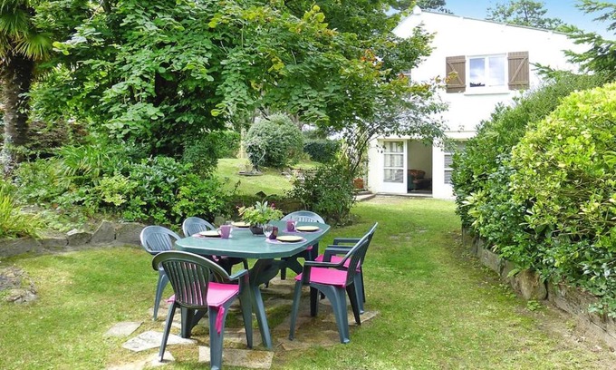 Denneville House | Holiday Home in Denneville near Sandy Beach