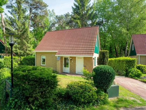 Diessen House | Holiday Home in Diessen with Private Sauna