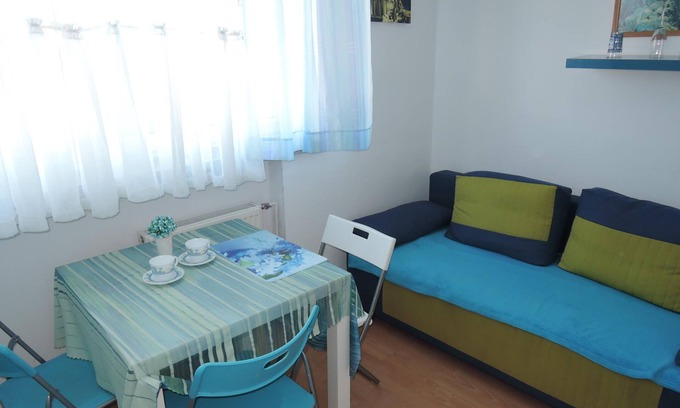 Dziwnowek Apartment | Holiday Home in Dziwnówek near Clean Beach