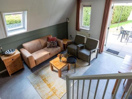 Plasmolen House | Holiday Home in Meeussen with Private Garden