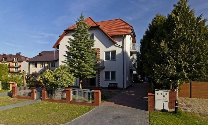 Miedzywodzie House | Holiday Home in Międzywodzie near Beach