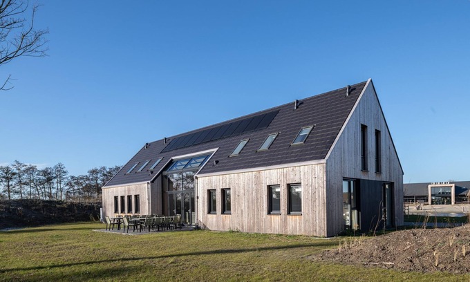 Nieuwvliet House | Holiday Home in Nieuwvliet-Bad near Beach
