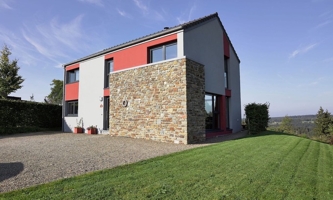 Ovifat House | Holiday Home in Ovifat near High Fens Reserve