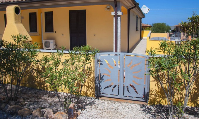 Iscra e Voes House | Holiday home in Sa Petra Ruja with large outdoor spaces just a stone's throw from the sea