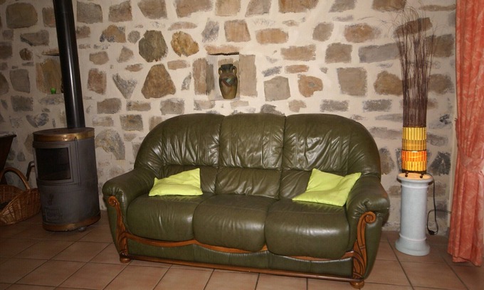 Saint-Pons House | Holiday Home in Saint-Pons near Forest