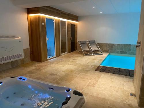 Louveigne House | Holiday home in Sprimont with forest