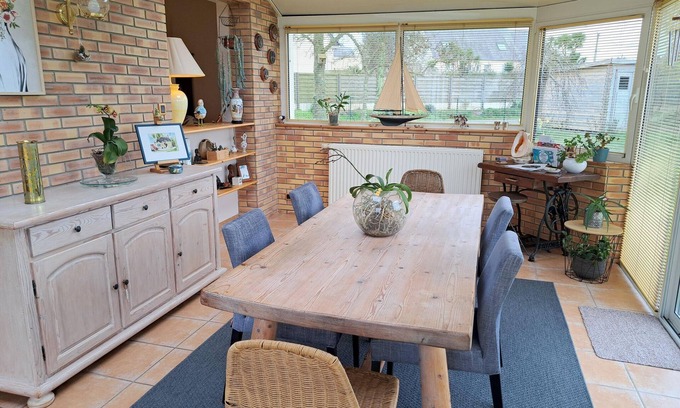 Landeda House | Holiday Home in St. Marguerite near Sandy Beach