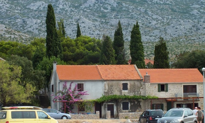 Seline House | Holiday Home in Starigrad near Paklenica