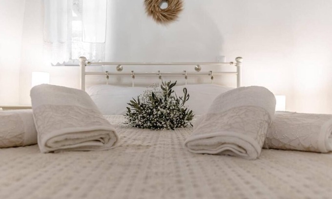 Irakleia Apartment | Holiday Home in the heart of Naxos