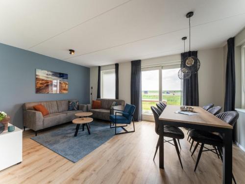 Scherpenisse House | Holiday Home in Zeeland near Gorishoek Beach, cleaning included
