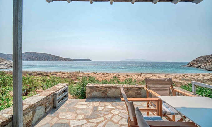 Serifos House | Holiday Home 'Karavi' with Private Terrace, Balcony and Air Conditioning