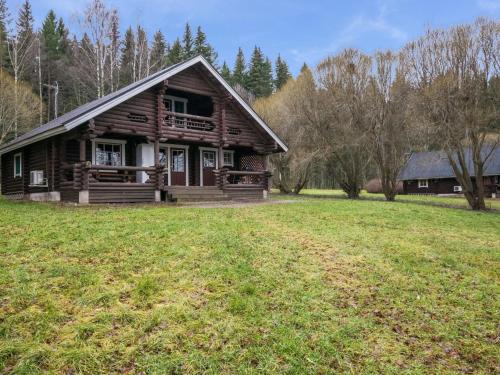 Hameenlinna House | Holiday Home Karhunluola by Interhome