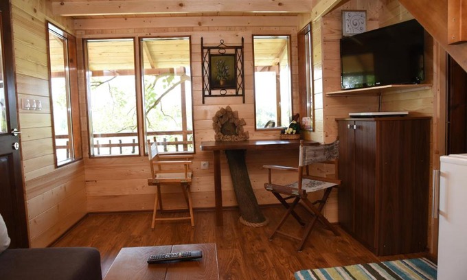 Banja Koviljaca House | Holiday Home Kućica Na Drvetu
