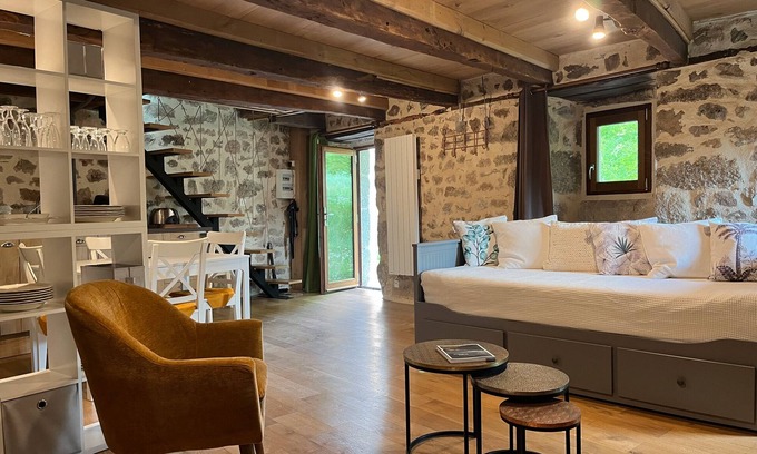 Le Nayrac House | Holiday Home 'Le Chant Du Grillon' with Wi-Fi