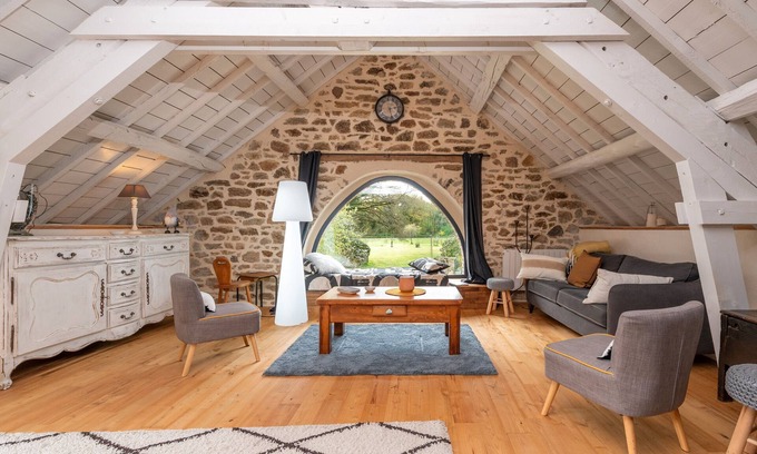Pleucadeuc House | Holiday Home 'Le Foutaye - Gîte En Pleine Nature' with Private Terrace and Private Garden