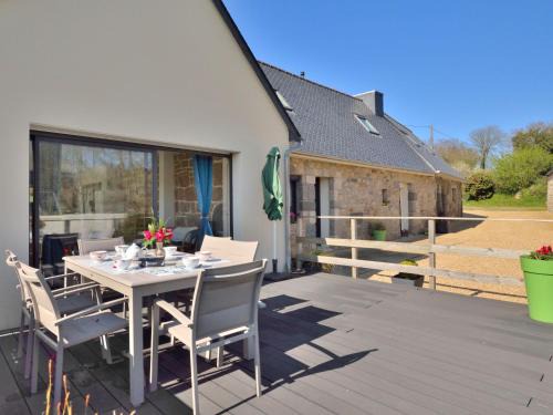 Ploubezre House | Holiday Home Le Guernevez by Interhome